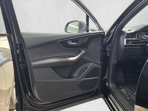 Used 2025 Audi Q7 3.0T Premium Plus w/ Premium Plus Package image 10