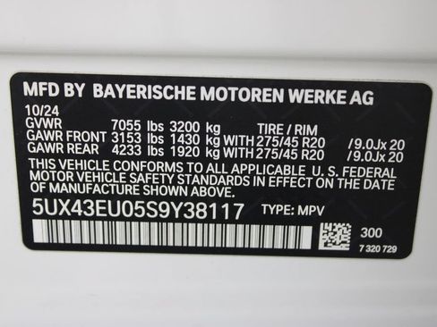 Used 2025 BMW X5 xDrive50e AWD/4WD image 34