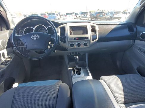 Used 2011 Toyota Tacoma PreRunner image 24