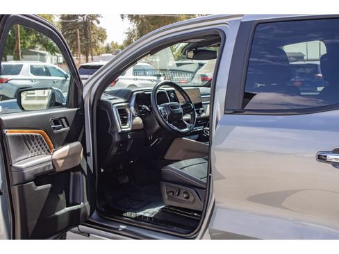 Used 2024 GMC Canyon Denali AWD/4WD image 26
