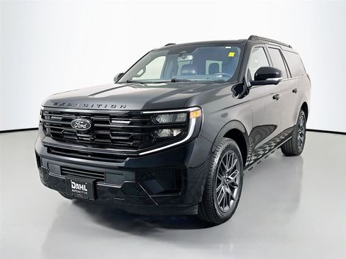 Used 2025 Ford Expedition Max Platinum w/ Stealth Performance Package AWD/4WD image 4