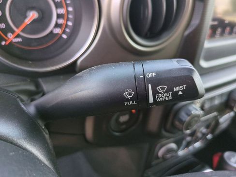 Used 2022 Jeep Wrangler Unlimited Sport image 28