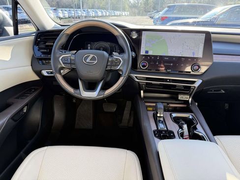 Used 2023 Lexus RX 350h image 8