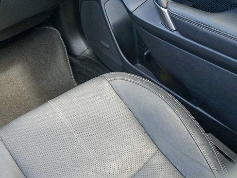 Used 2018 Subaru Forester 2.5i Touring AWD/4WD image 25