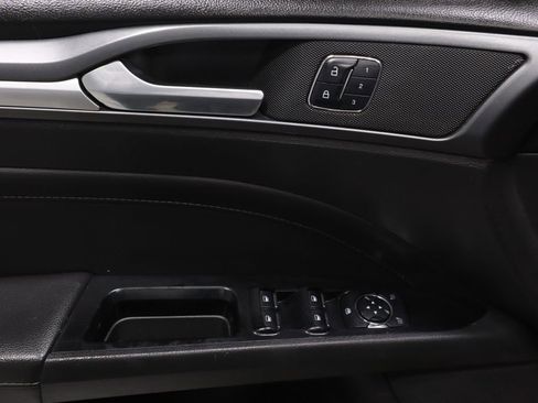 Used 2016 Ford Fusion Titanium image 26