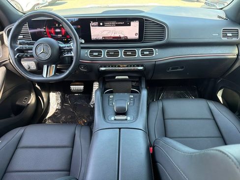 Used 2024 Mercedes-Benz GLS 450 4MATIC image 32