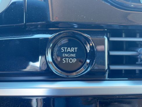 New 2025 Nissan Pathfinder Platinum w/ Black Appearance Package image 26