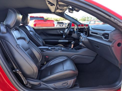 Used 2024 Ford Mustang Premium image 18