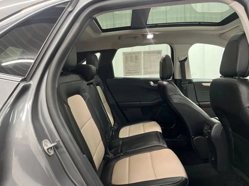 Used 2022 Ford Escape Titanium w/ Titanium Elite Package AWD/4WD image 13