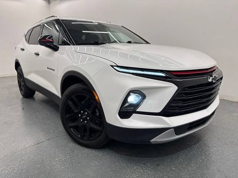 Used 2023 Chevrolet Blazer LT w/ Convenience Package FWD image 3