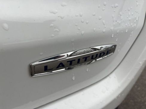 Used 2022 Jeep Compass Latitude image 27