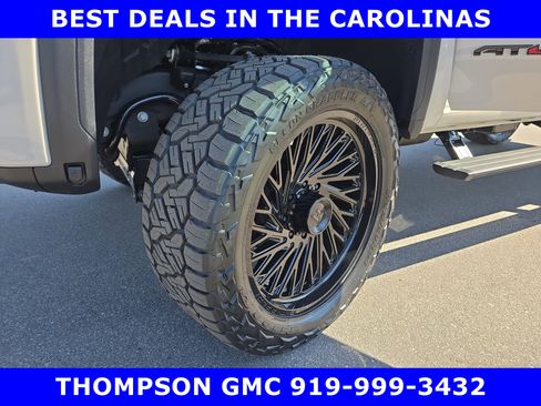 New 2026 GMC Sierra 2500 AT4 AWD/4WD image 32