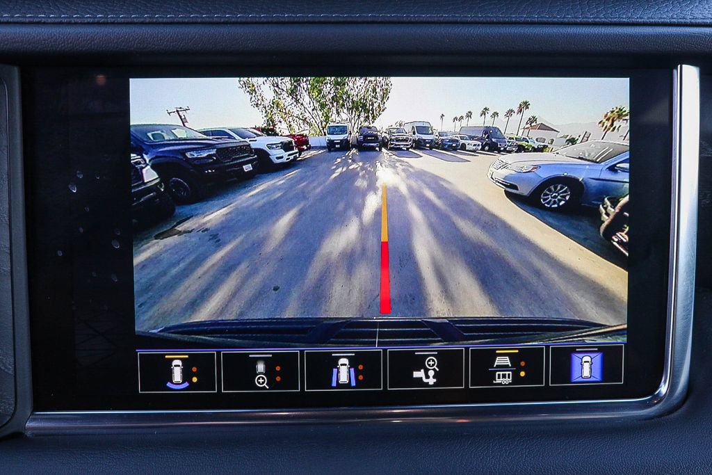 Used 2024 GMC Yukon XL Denali AWD/4WD image 22