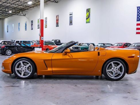 Used 2007 Chevrolet Corvette Convertible w/ Preferred Equipment Group RWD image 3