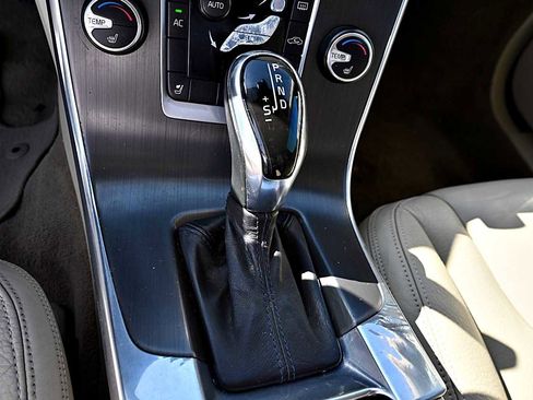 Used 2014 Volvo S60 T5 image 24