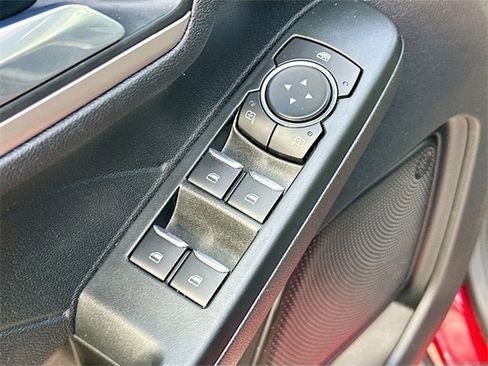 Used 2022 Ford Escape SEL image 18