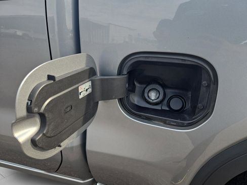 Used 2024 GMC Sierra 1500 Denali image 36