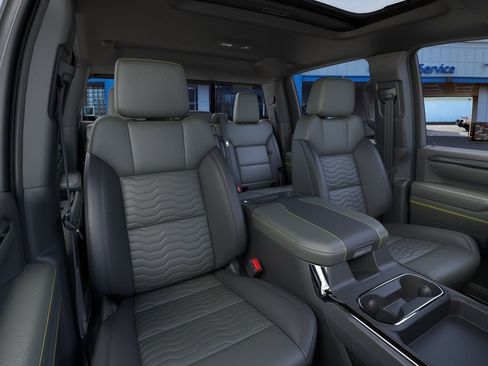 New 2026 Chevrolet Silverado 2500 ZR2 AWD/4WD image 17