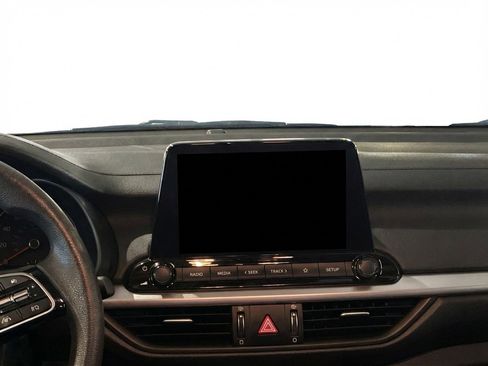 Used 2024 Kia Forte LXS image 16