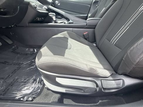 Certified 2023 Hyundai Elantra SEL w/ Convenience Package FWD image 12