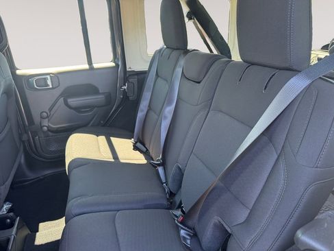 Used 2022 Jeep Wrangler Unlimited Sport AWD/4WD image 13