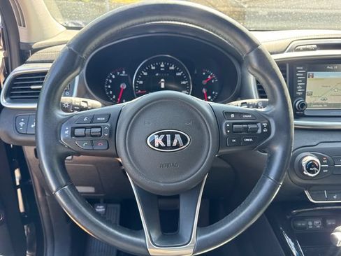 Used 2018 Kia Sorento SX FWD image 19