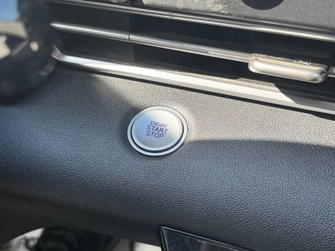 Used 2021 Hyundai Elantra SEL FWD image 28