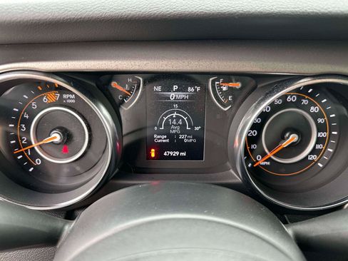 Used 2020 Jeep Wrangler Sport AWD/4WD image 19