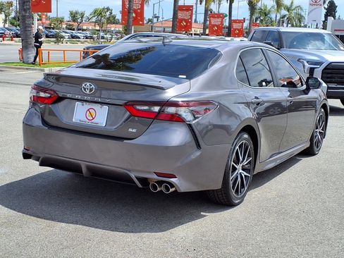 Used 2024 Toyota Camry SE FWD image 6