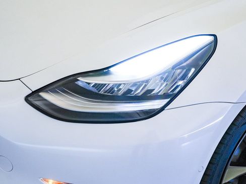 Used 2020 Tesla Model 3 Performance AWD/4WD image 8