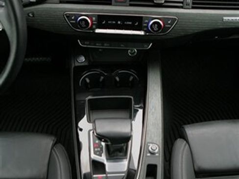 Used 2022 Audi A4 2.0T Premium Plus image 21