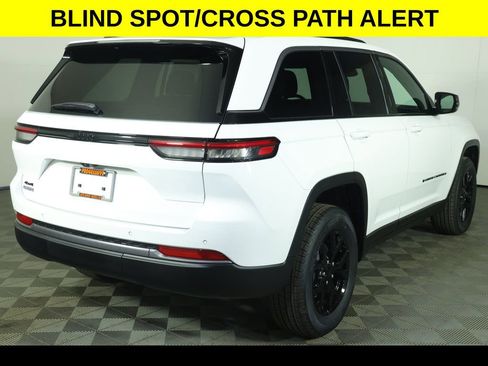 New 2026 Jeep Grand Cherokee 4WD image 11