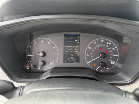 Used 2023 Toyota Corolla Cross LE AWD/4WD image 10