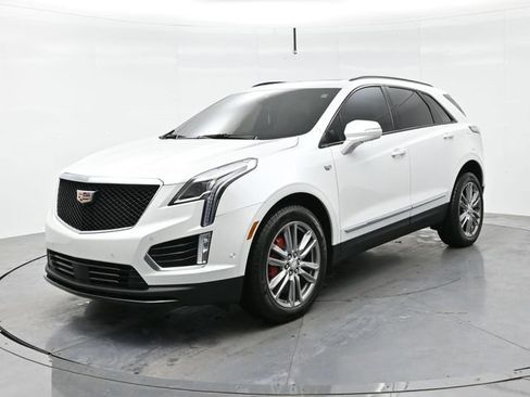 Used 2025 Cadillac XT5 Sportv w/ Technology Package image 3
