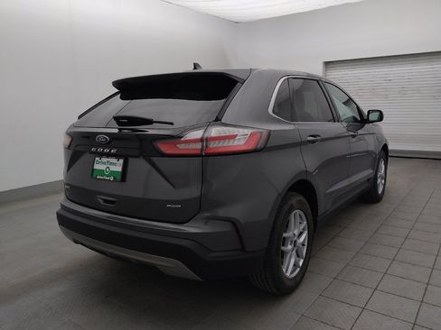 Used 2024 Ford Edge SEL image 9