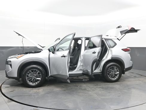 Certified 2025 Nissan Rogue S image 41