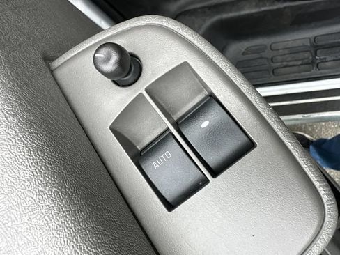 Used 2025 GMC Savana 2500 w/ Driver Convenience Package RWD image 19