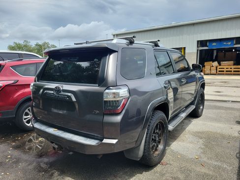 Used 2016 Toyota 4Runner SR5 RWD image 4