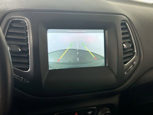 Used 2020 Jeep Compass Latitude w/ Popular Equipment Group image 13