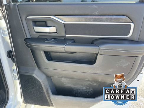 Used 2024 RAM 3500 Big Horn w/ Sport Appearance Package image 17