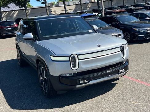 Used 2024 Rivian R1S Adventure AWD/4WD image 7