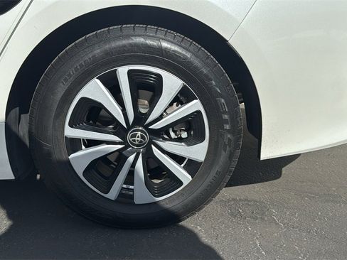 Used 2019 Toyota Prius Prime Premium image 9