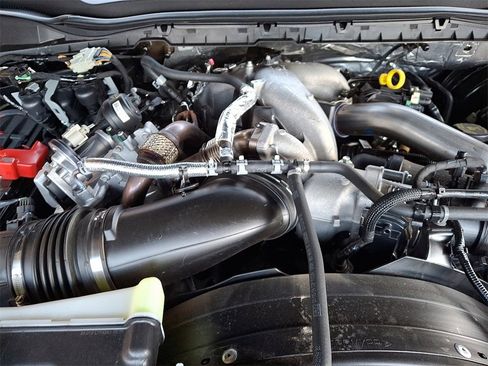 Used 2024 Ford F350 Lariat w/ Chrome Package image 28