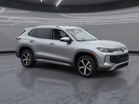 New 2026 Volkswagen Tiguan SE AWD/4WD image 2