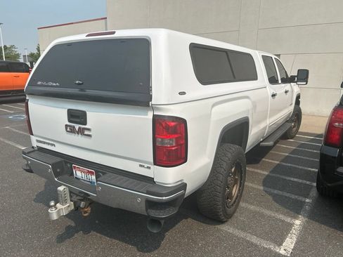 Used 2015 GMC Sierra 2500 SLE w/ SLE Preferred Package RWD image 3