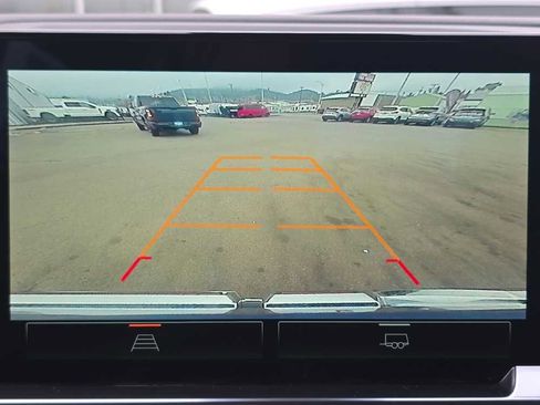 Used 2024 GMC Sierra 1500 SLE image 21