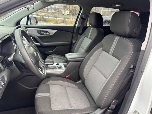 Used 2025 Chevrolet Blazer LT image 11