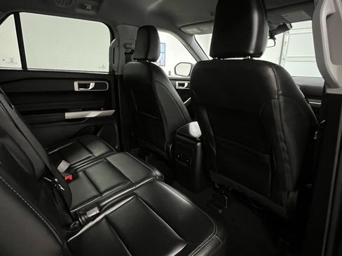 Used 2024 Ford Explorer XLT w/ Equipment Group 202A image 58