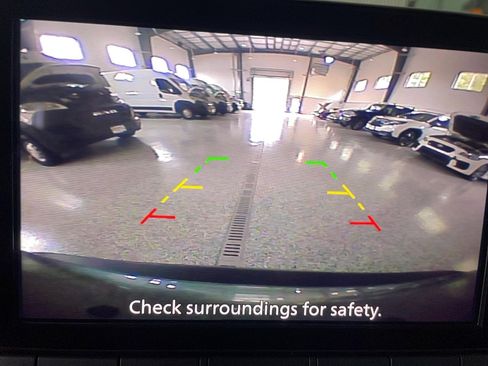 Used 2023 Nissan Rogue S AWD/4WD image 8
