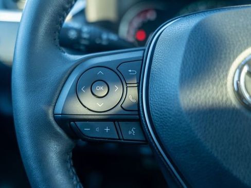 Used 2023 Toyota RAV4 XLE Premium image 29